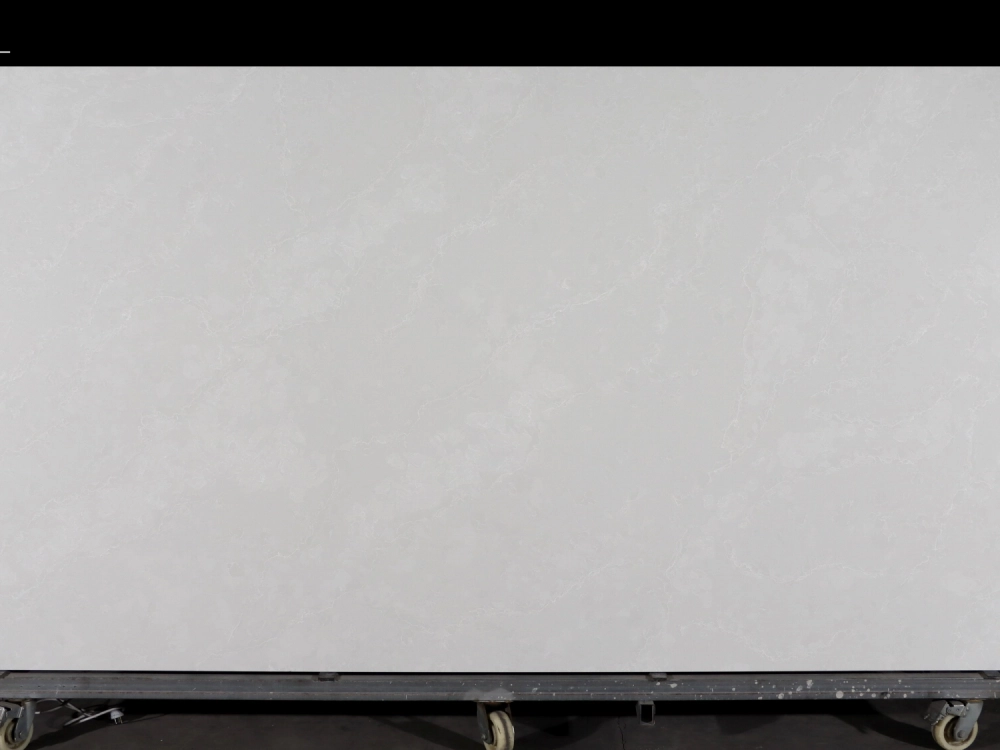 Dalle de quartz Calacatta GSQ 6726 pour plans de travail de cuisine et plans de toilette